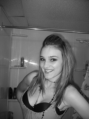 Girlfriend Melissa - Selfshot - Photo 28