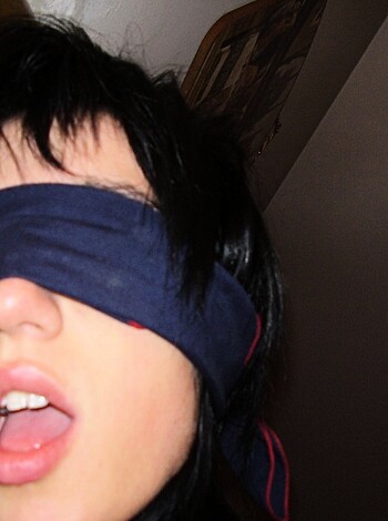 Italian wife loves to be blindfolded and fucked - Photo 29