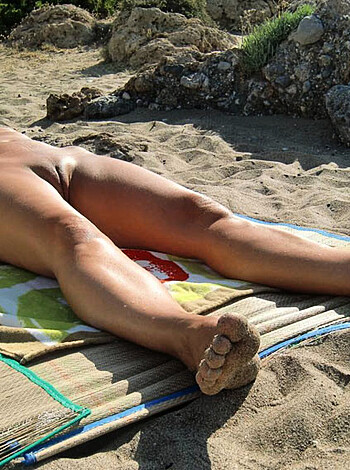 Nudist beach 18 - Photo 47