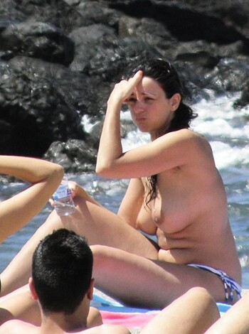 Nudist beach 18 - Photo 83
