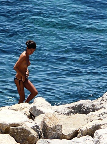 Nudist beach 16 - Photo 20