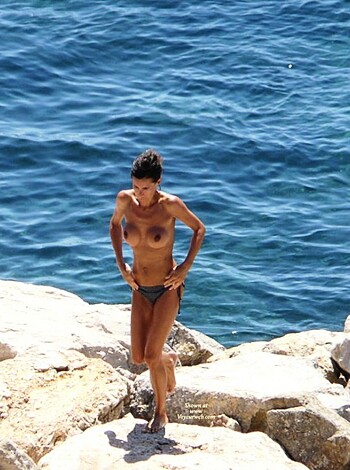 Nudist beach 16 - Photo 21