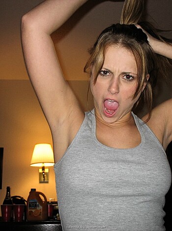 2 girls on 1 boy - Photo 12