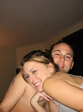 2 girls on 1 boy - Photo 38