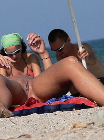Beach Legs Wide Open - Photo 79
