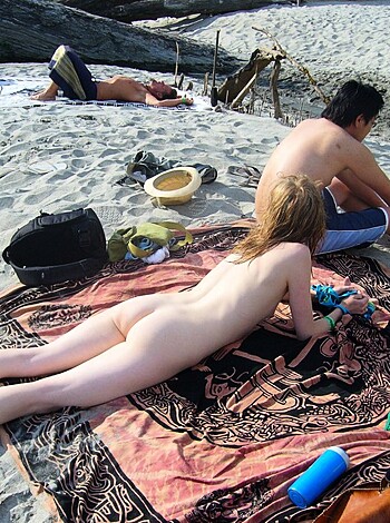 Beach Legs Wide Open - Photo 115