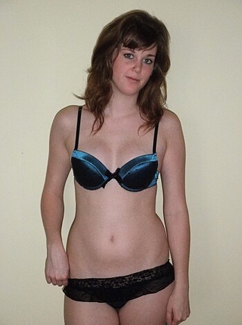Superb teen standing nude for camera - Photo 32