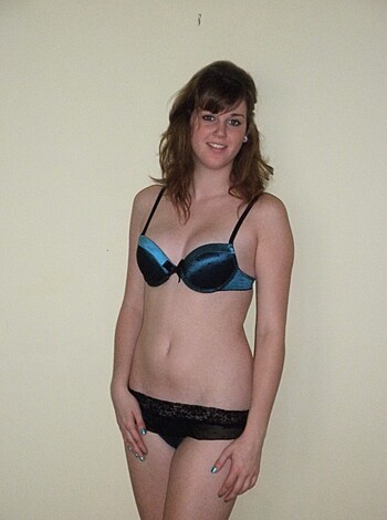 Superb teen standing nude for camera - Photo 35
