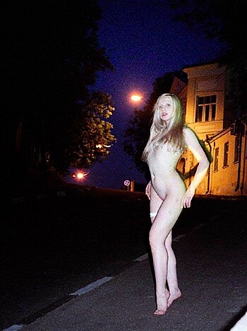 Russian Exhibitionist Girl - Photo 32