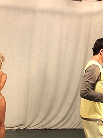 Kathy Lee - Photo 1