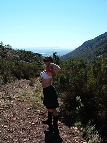 Hairy girlfriend takes some hardcore vacation pics - Photo 11