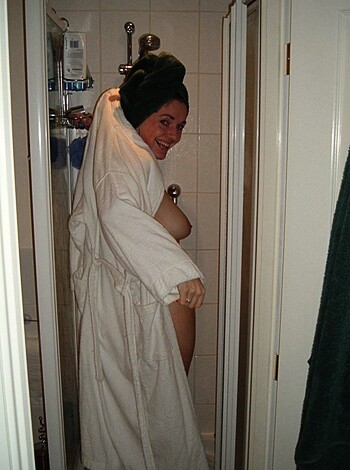 Hairy girlfriend takes some hardcore vacation pics - Photo 20