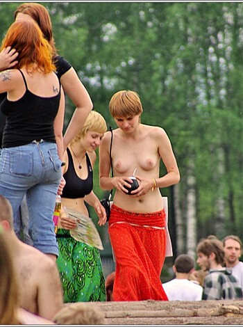 hot young Russians jump in for a swim naked - Photo 21