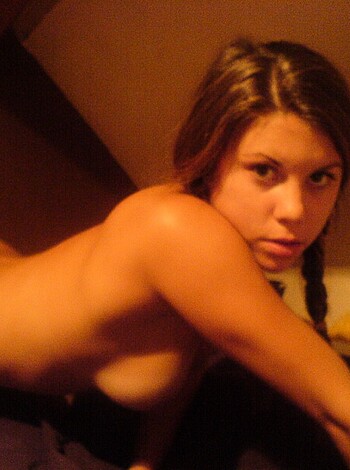 Girlfriend Lucy - Selfshot - Photo 35
