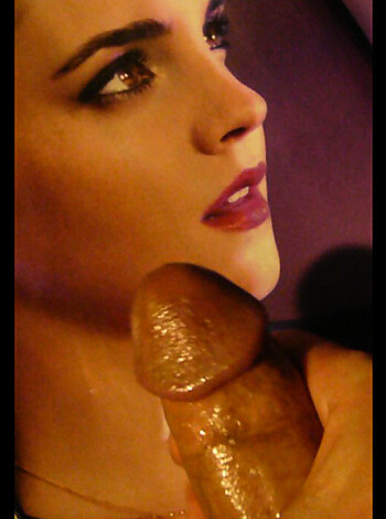 Emma Watson cum pic facial tribute - Photo 1