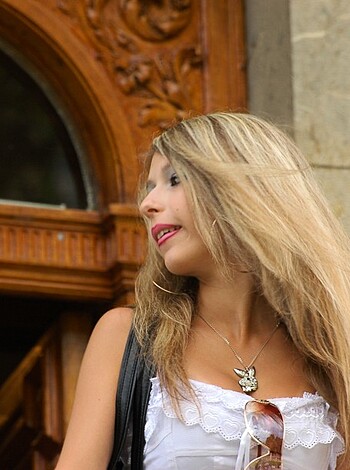 Great Upskirt - Photo 3
