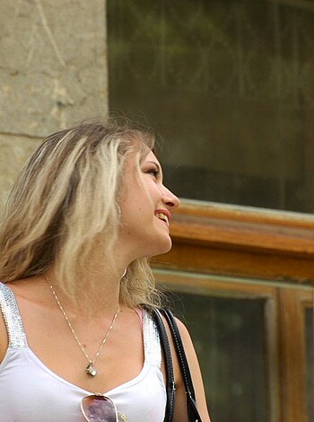 Great Upskirt - Photo 4