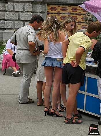 Great Upskirt - Photo 21