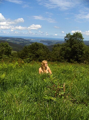 Nature Girls - Photo 17