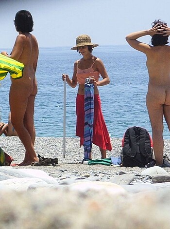 Beach Life - Photo 25