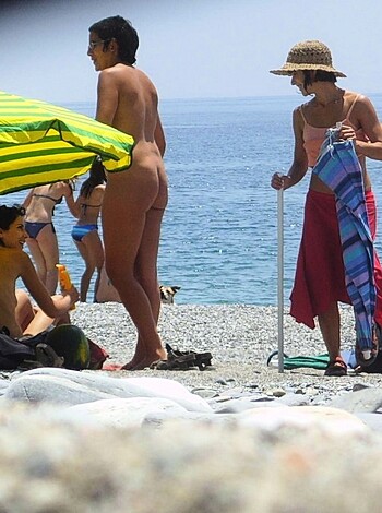 Beach Life - Photo 26