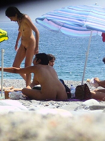 Beach Life - Photo 36
