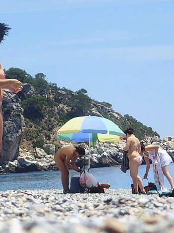 Beach Life - Photo 46
