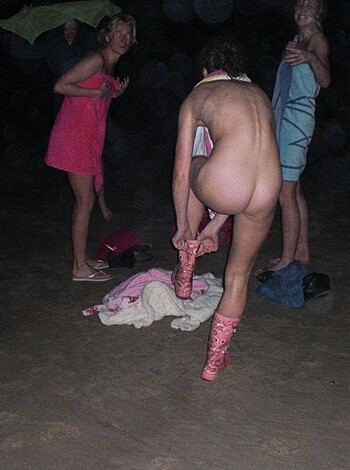 Beach Life - Photo 50