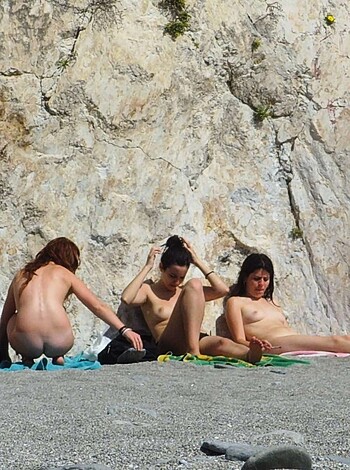 Beach Life - Photo 65