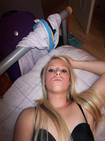 Selfshot Blond in Purple Room - Photo 21