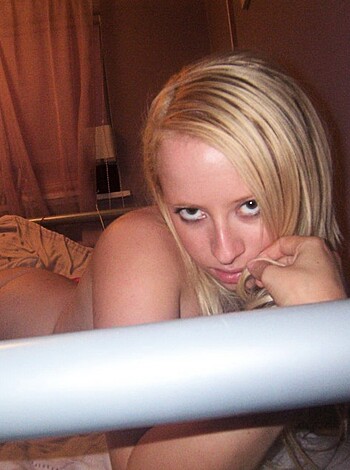 Selfshot Blond in Purple Room - Photo 38
