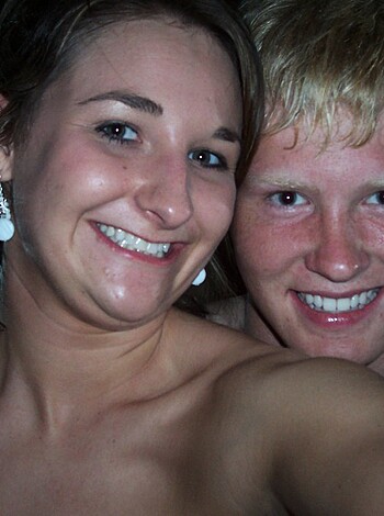 Couple fucking  in bathtube - Photo 12
