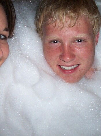 Couple fucking  in bathtube - Photo 13