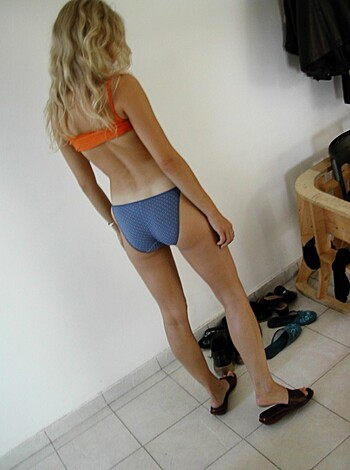 Naked blonde gf - Photo 14