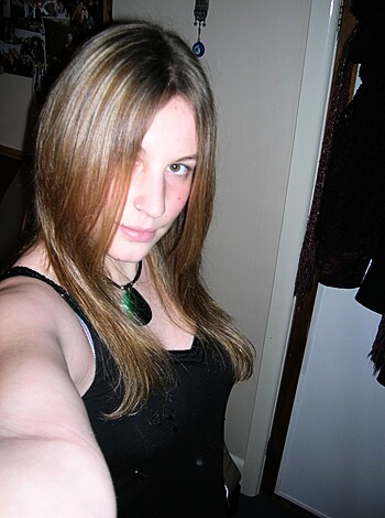 Teen Girlfriend with dildo - Photo 7