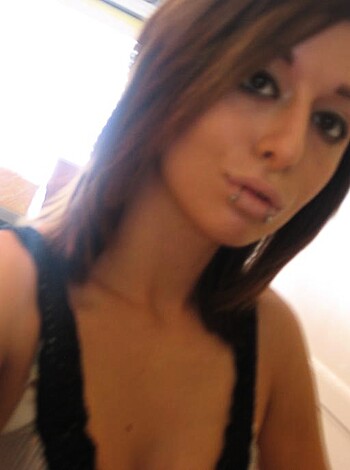 Selfshots - Topless slut - Photo 13