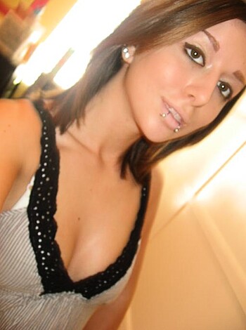 Selfshots - Topless slut - Photo 14