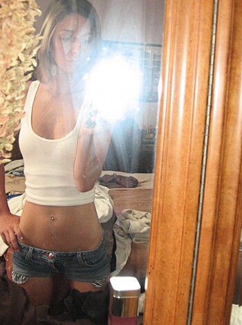 Selfshots - Topless slut - Photo 46