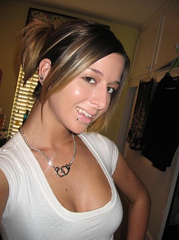 Selfshots - Topless slut - Photo 66