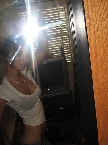 Selfshots - Topless slut - Photo 89