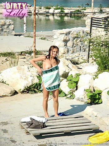 Dirty Lilly - Photo 12