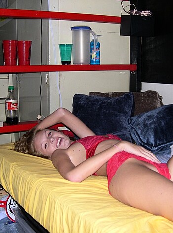 Hot teen shows on bed - Photo 15