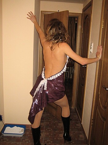 Topless on snowboard - Photo 4