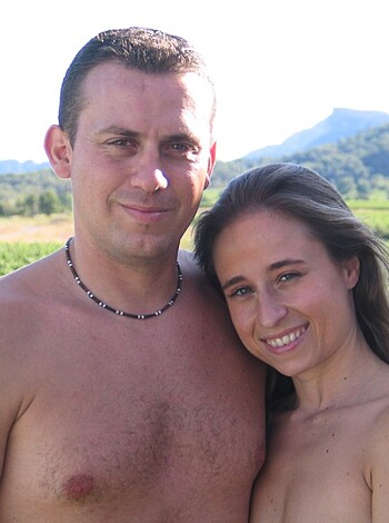 Pose on vacation - Photo 2