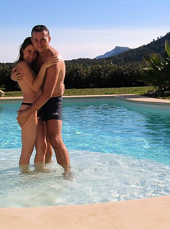 Pose on vacation - Photo 27