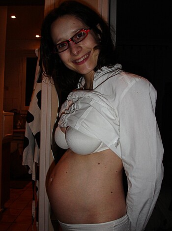 Pregnant wife - Photo 23