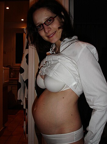 Pregnant wife - Photo 24