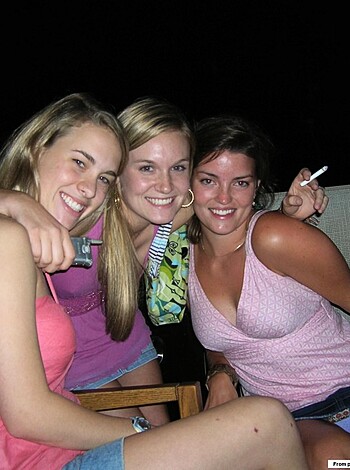 Upskirt3 - Photo 3
