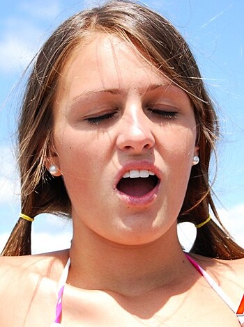 Nude on the boat - Photo 26