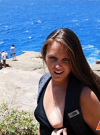 Nude on the boat - Photo 31